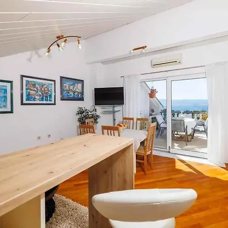 Appartamento Near In 54913 Novi Vinodolski
